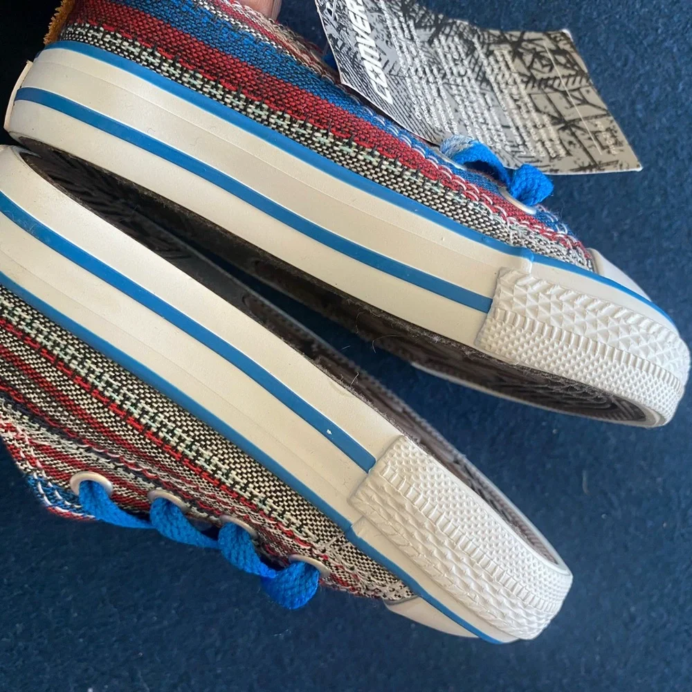 CUTEST little striped converse with leather accents! Unisex! Sturdy and adorable